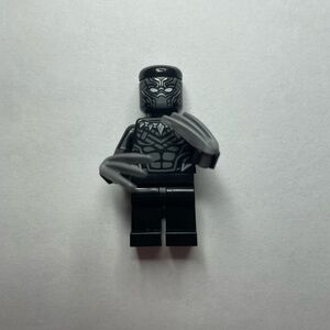 LEGO Marvel Super Heroes Black Panther Dark Grey Armour Minifigure from 76314